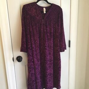 Elegant Purple Women's Robe Housecoat Size XL 16/18